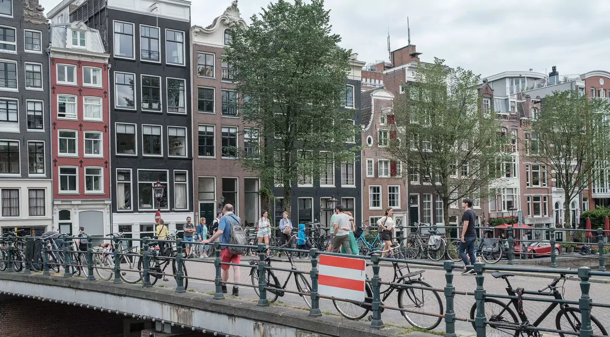 Autoritățile din Amsterdam închid un terminal pentru vasele de croazieră, pe fondul eforturilor de a limita numărul turiștilor „petrecăreți”