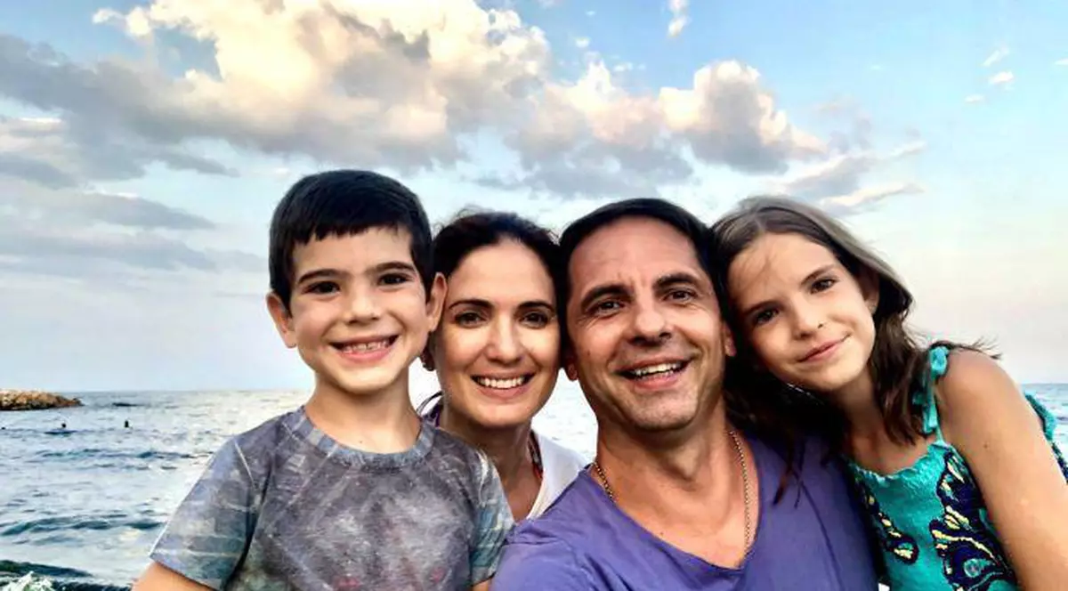 Fiica lui Dan Negru are 13 ani, dar își câștigă deja bani de buzunar. Ce ocupație are Dara. „Stă vreo două ore la treabă”