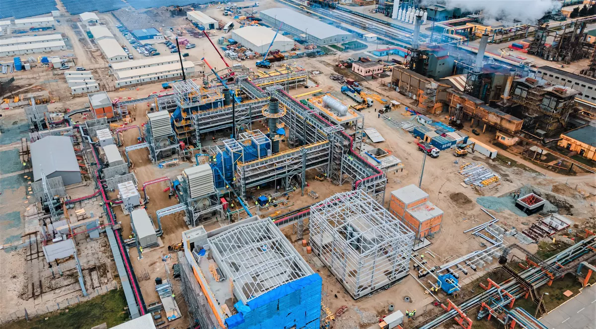 Femeia rănită în accidentul de la rafinăria Petromidia din Năvodari a murit, a anunțat compania