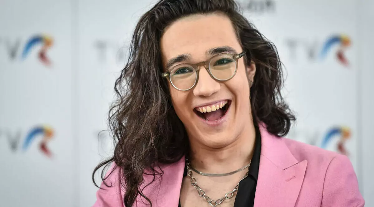 Cine este iubita lui Theodor Andrei, reprezentatul României la Eurovision 2023. Tânăra a urcat pe scena de la Liverpool, în semifinala 2