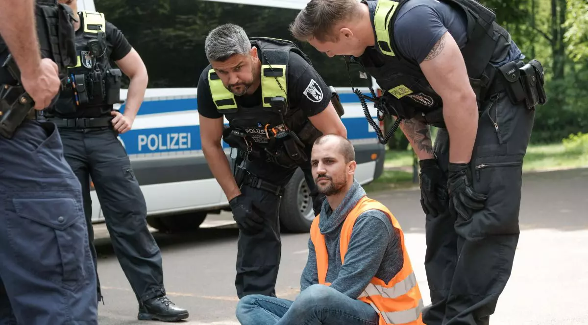 Percheziții la nivel național, în Germania, care îi vizează pe activiștii pentru climă. Acțiunile, declanșate „din cauza numeroaselor plângeri ale populației”