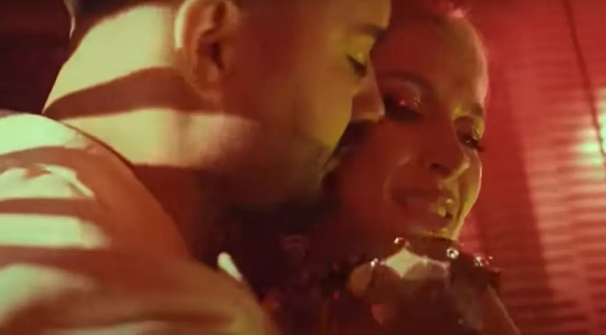 Cum au apărut aseară Andreea Bălan și Jador, după ce s-a zvonit că au o relație. Împreună au făcut show