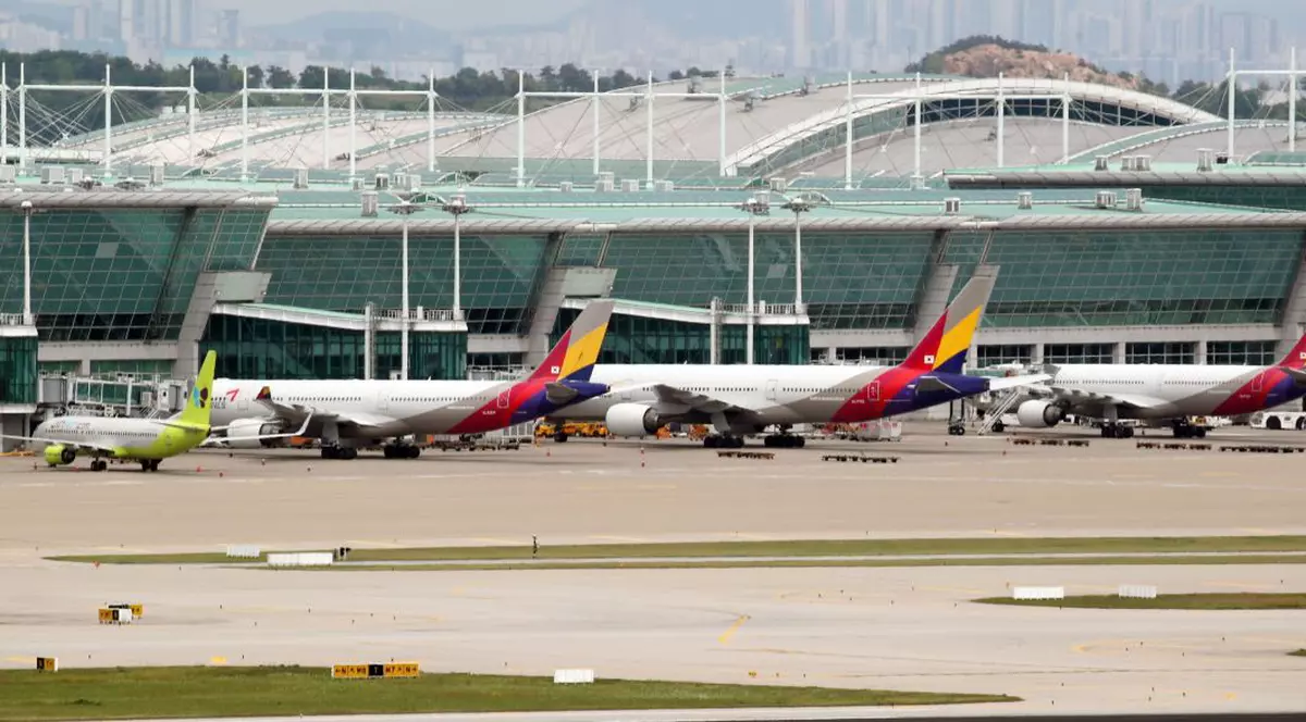 Explicațiile pasagerului care a deschis ușa unui avion Asiana Airlines în timpul zborului. Bărbatul a fost reținut