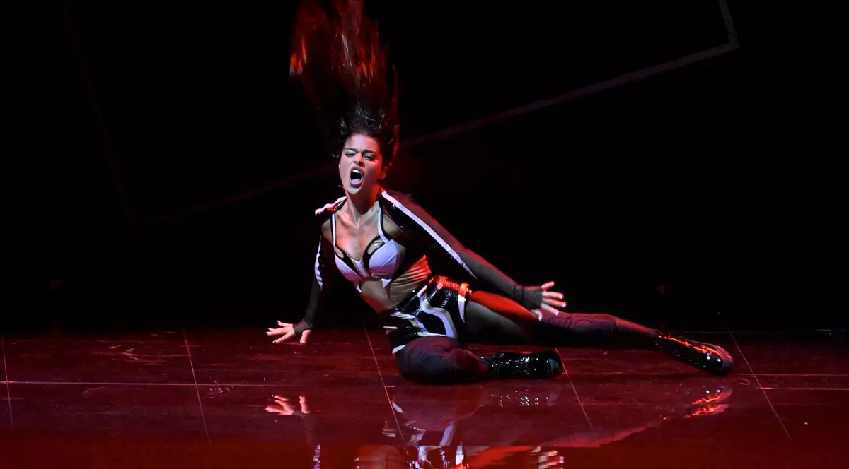 Cântăreața din Israel s-a dezbrăcat pe scena Eurovision 2023, apoi s-a dezlănțuit: „Europa, vrei să mă vezi dansând?”