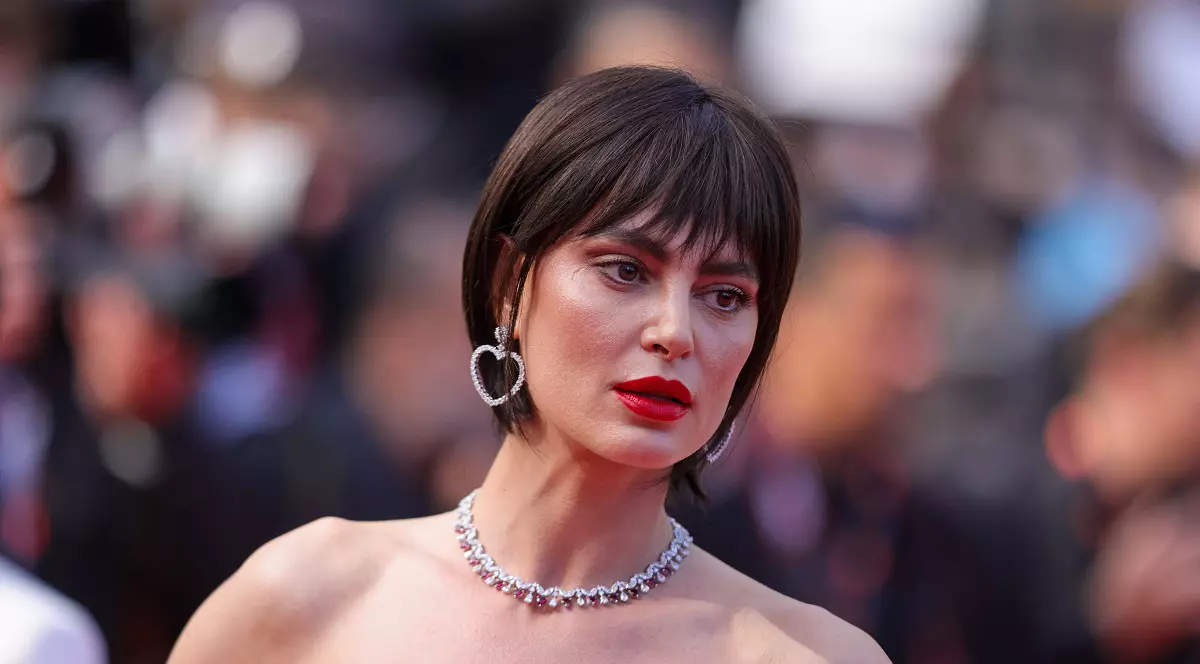 Catrinel Marlon, lecție de eleganță la Cannes 2023. Cum a apărut pe covorul roșu și la o petrecere alături de Naomi Campbell