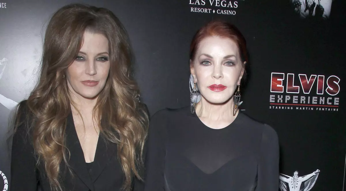 Lisa Marie Presley, fiica lui Elvis Presley, si mama ei, Priscilla Presley, in 2015. Foto: Hepta