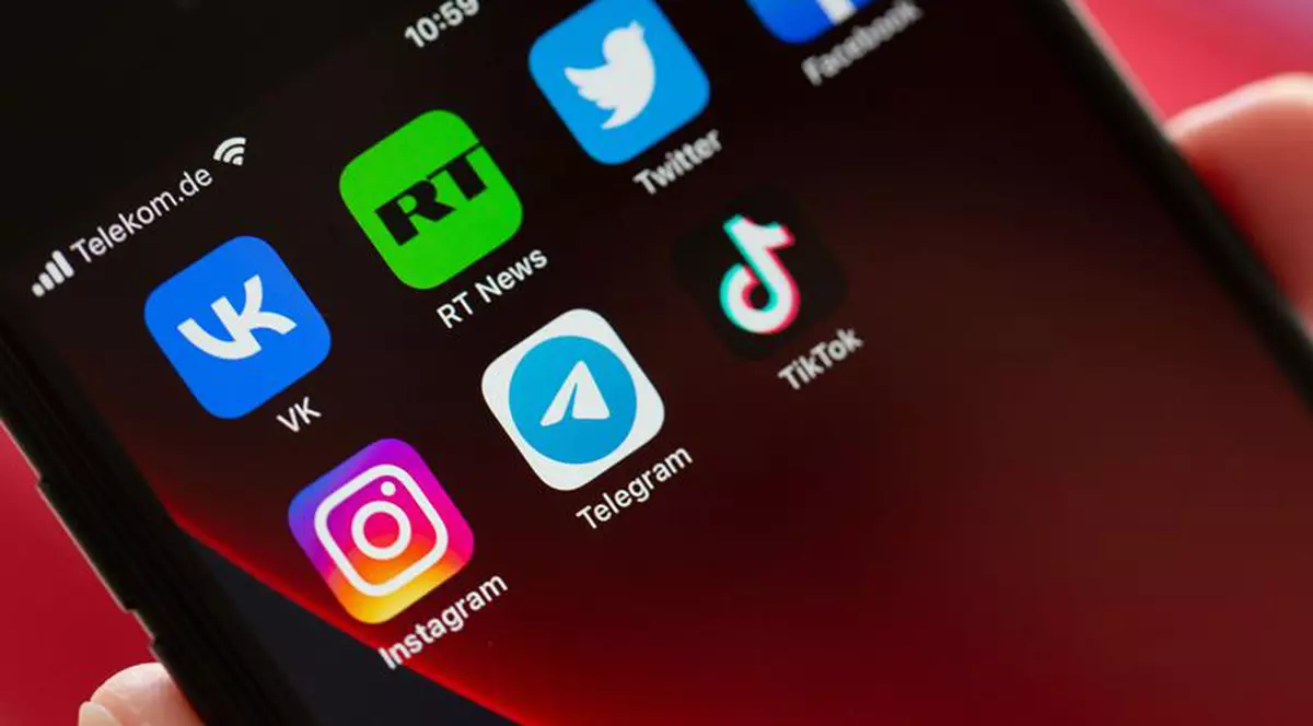 Experții în securitate cibernetică sfătuiesc instituțiile publice din România să interzică TikTok pe dispozitivele de serviciu