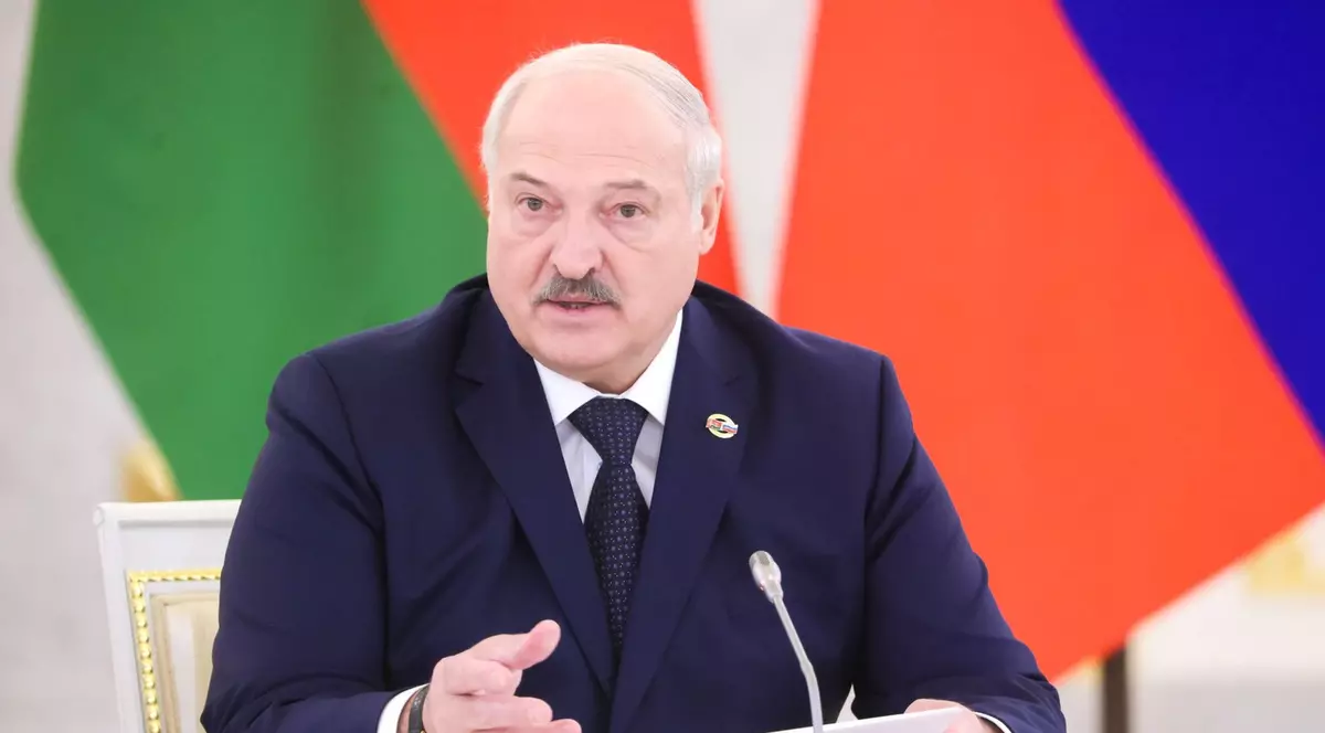Înalții oficiali din Belarus vor putea pleca în străinătate doar cu aprobarea lui Aleksandr Lukașenko