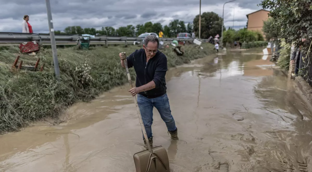Italia încearcă să-și revină după cele mai grave inundații din ultimii 100 de ani. Imagini din dronă cu urmările dezastrului