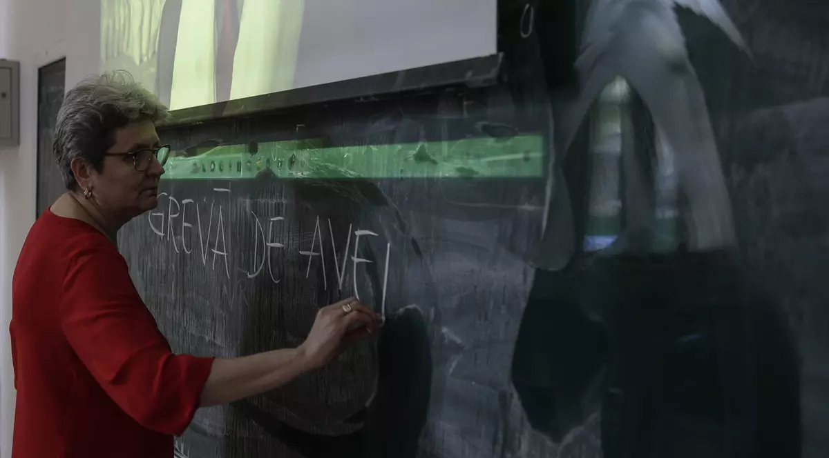 „De luni, facem grevă generală”, spune un lider sindical din Educație, după ce negocierile cu Guvernul au eșuat. Ciucă vorbește despre un dialog „foarte bun”