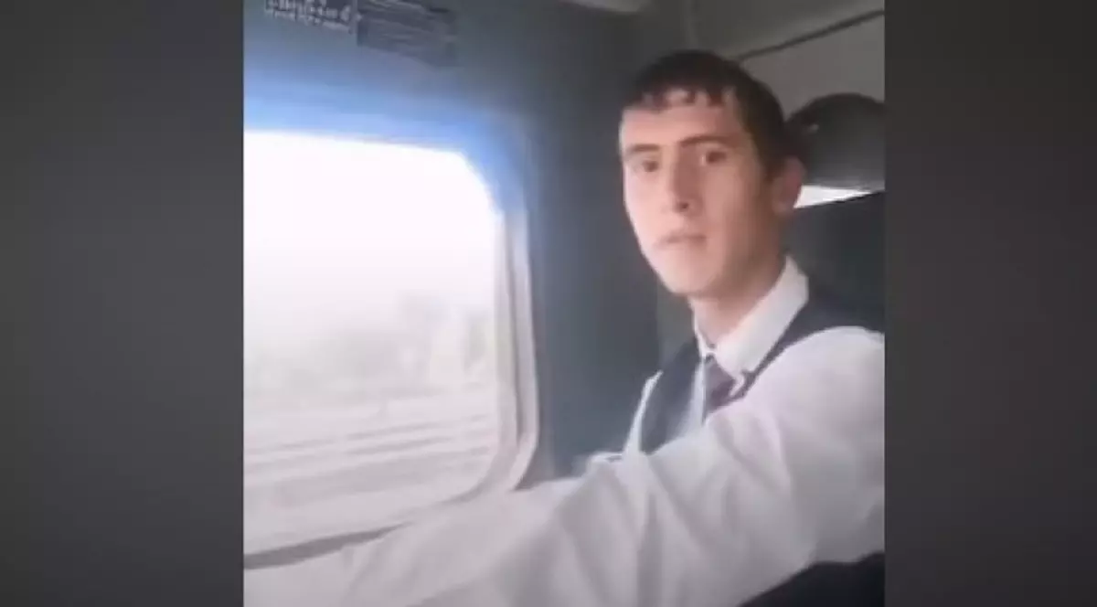 Tânărul care a furat o locomotivă din Medgidia și a plecat la plimbare s-a și filmat. „Doream să fac manevre să trec pe altă linie” - VIDEO