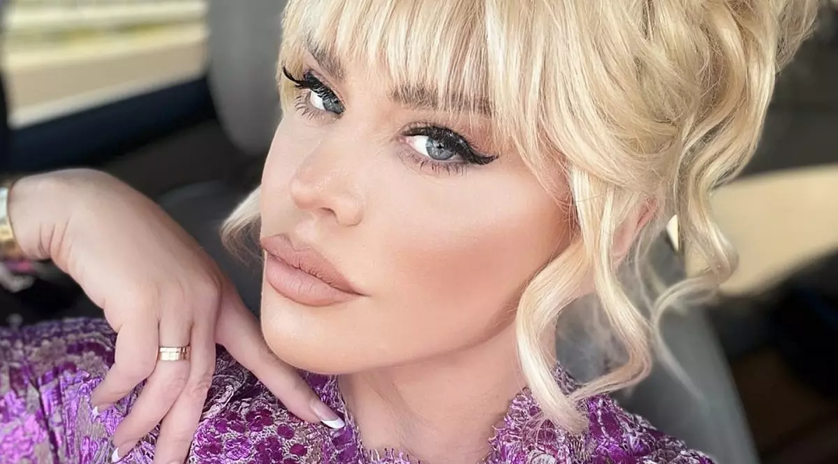 Loredana Groza, excentrică la nunta lui Smiley cu Gina Pistol. Cine a însoțit-o pe cântăreață la eveniment