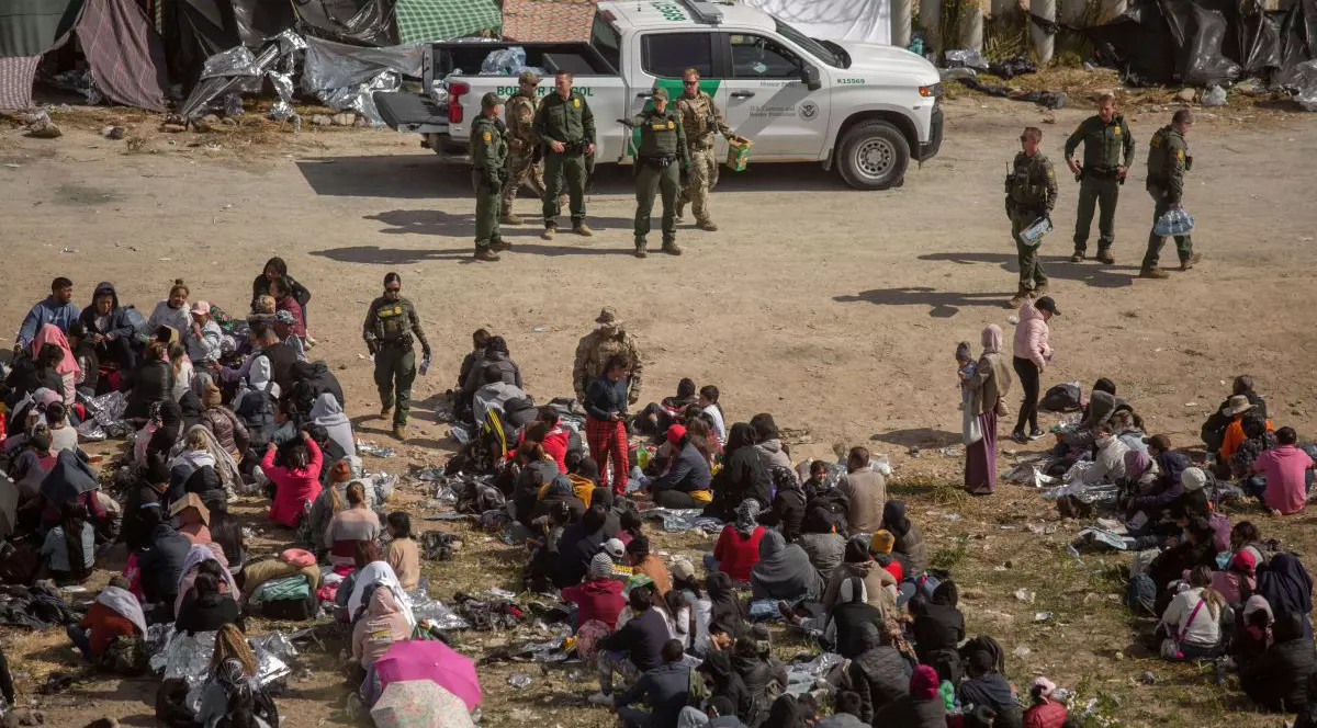 Incertitudine la granița SUA, după ce „Titlul 42 a expirat”. Administrația Biden anunță reguli antimigrație mai dure. Ce urmează