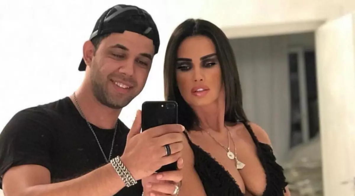 Cum au apărut Oana Zăvoranu și Alex Ashraf după ce s-a zvonit că divorțează. Gestul făcut de soțul vedetei a atras atenția