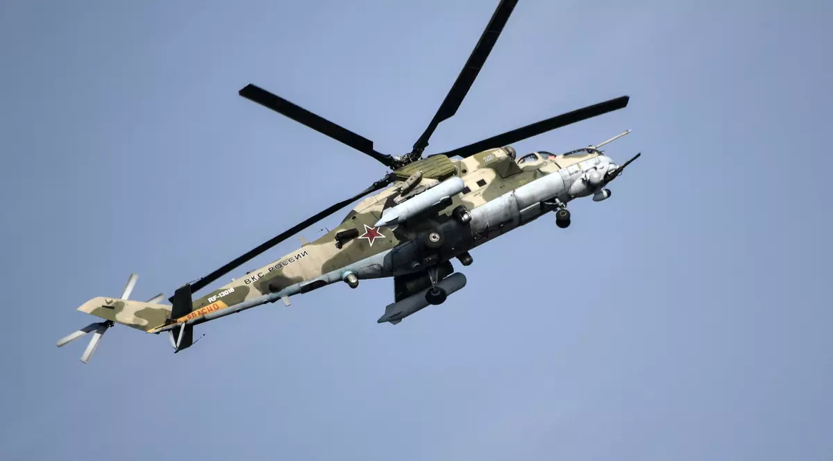 Un elicopter militar rusesc s-a prăbușit în Crimeea. Moscova spune că incidentul, în care au murit doi piloți, a avut loc în timpul unui zbor de antrenament