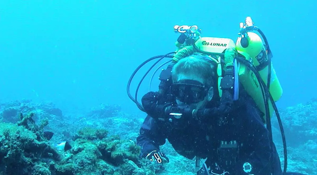 Un profesor din Florida a bătut recordul mondial pentru timp petrecut sub apă: „Curiozitatea pentru descoperiri m-a condus aici”