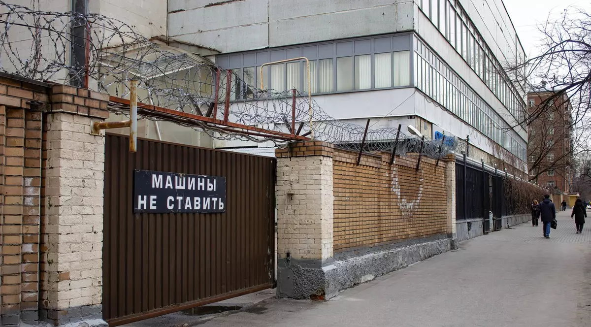 Doi jurnaliști ruși, condamnați la închisoare pentru răspândirea de „informații false” despre armată