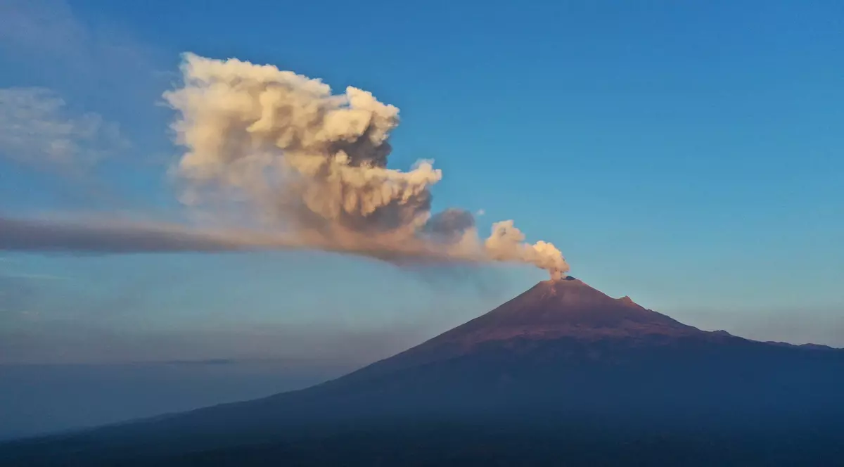 Cursuri suspendate în mai multe orașe din Mexic, din cauza activității crescute a vulcanului Popocatepetl
