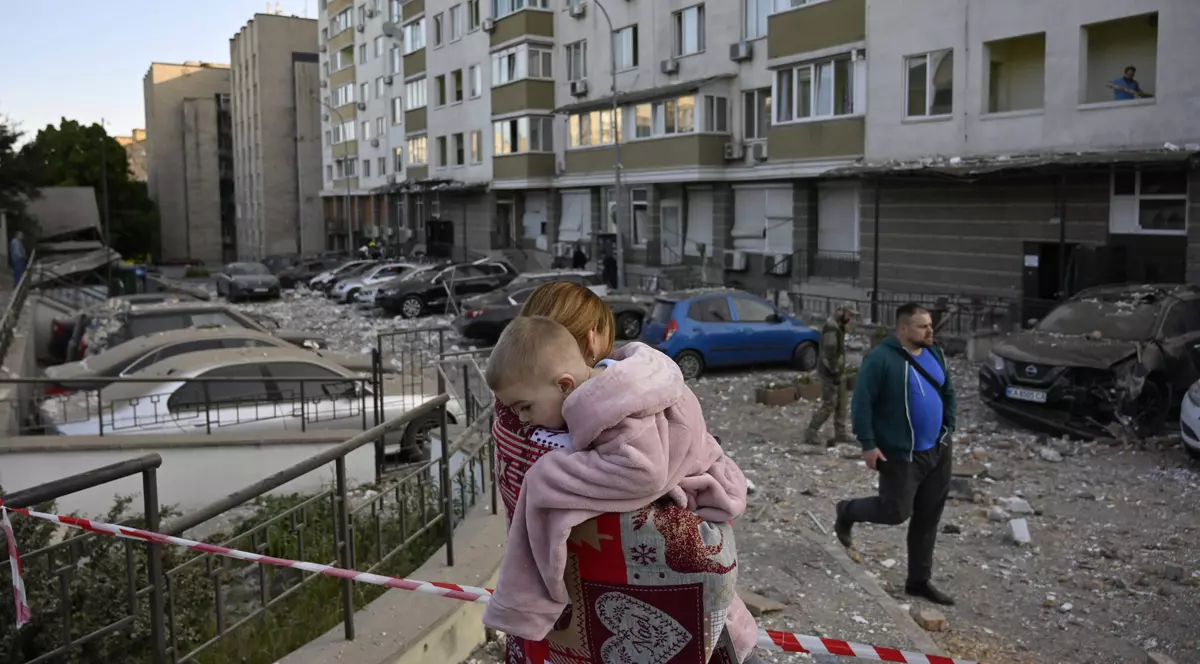 Rusia urmărește să epuizeze apărarea antiaeriană a Kievului și limitarea contraofensivei, spun experții despre valul recent de atacuri cu rachete
