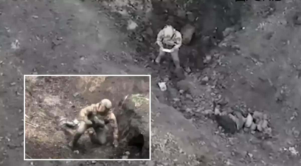 Un soldat rus a fost filmat când se roagă să nu fie bombardat în tranșee. Ce mesaj i-au trimis cu drona soldații ucraineni