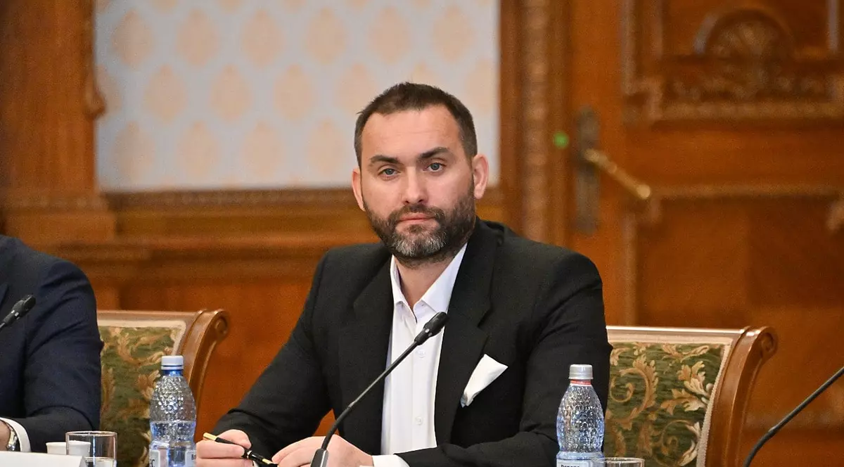 Cum a încercat un senator PNL să-i păcălească pe colegii de la PSD care au cerut revocarea unui liberal din Consiliul Național de Integritate. „Nu ne lua de proști! Cum să ai majoritate cu 6 voturi din 13?”