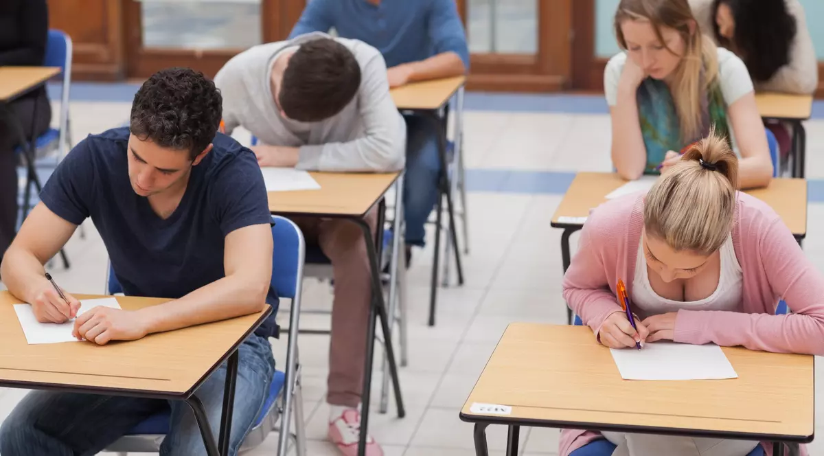 Elevii au susținut prima probă la Bac 2023, la limba română. Foto 123RF