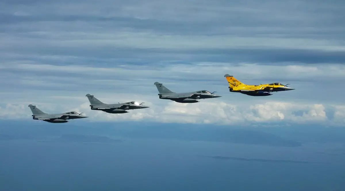 NATO va efectua cel mai mare exercițiu de manevre aeriene din istorie