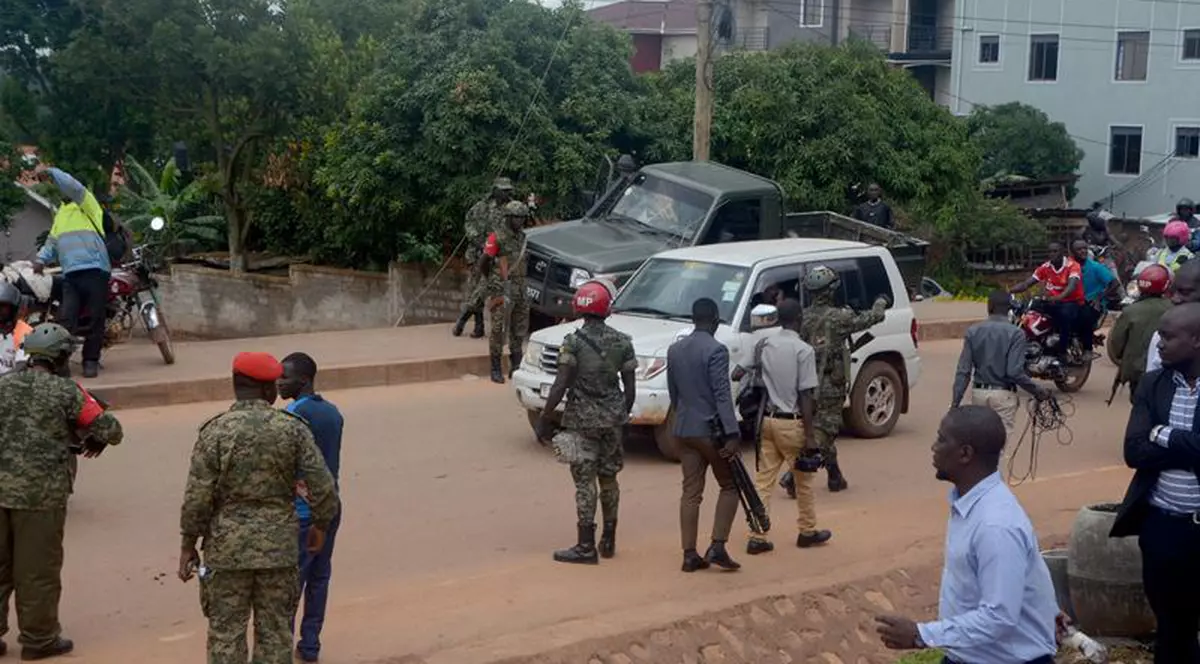 Cel puțin 41 de morți, într-un atac ISIS la o școală din Uganda. Mai multe eleve, răpite de militanți