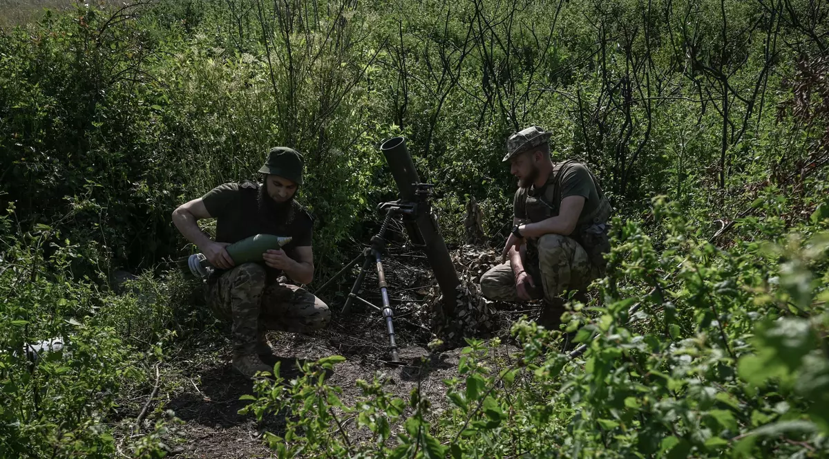 LIVETEXT Război în Ucraina, ziua 481 | Rusia transferă resurse în Zaporojie din alte părți ale frontului, în timp ce Kievul anunță că "luptele fierbinți continuă" în est