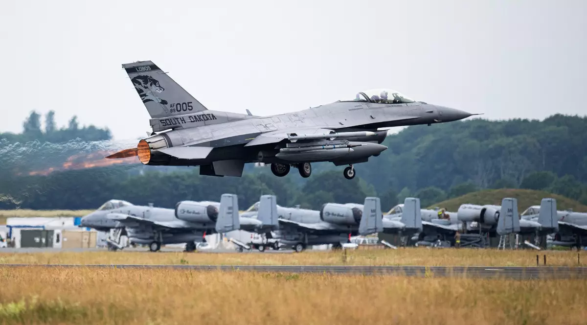 Ucraina consideră că este „absolut realist" că va avea avioane de luptă F-16 până la sfârșitul anului