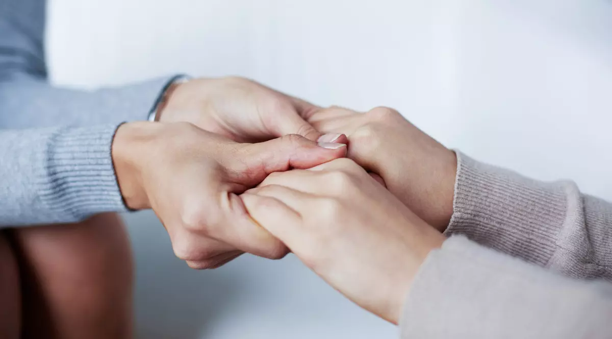 Insultele la adresa Iuliei Marin continuă să mobilizeze societatea. Europa Liberă citează specialiști și relatează despre „tabuul imens” care înconjoară discuția despre suferința psihică în România