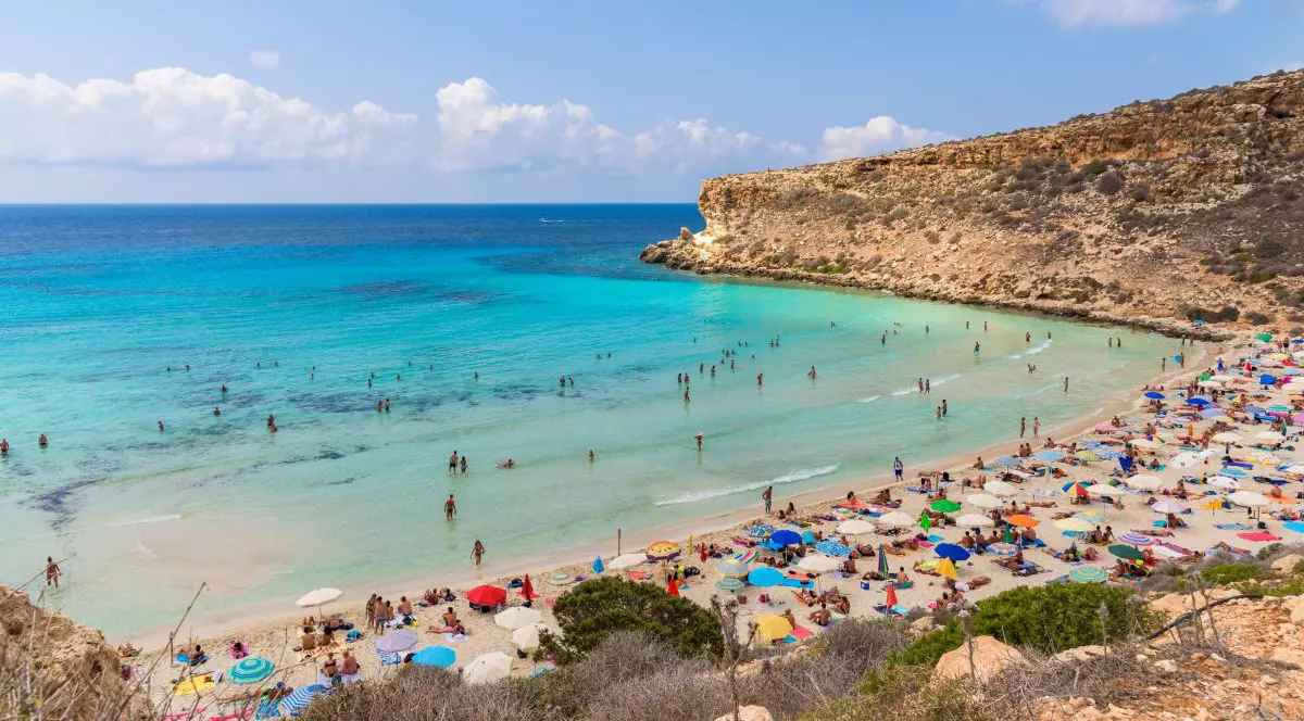 Plajele din Italia limitează numărul turiștilor. Pe unele se intră doar cu rezervare