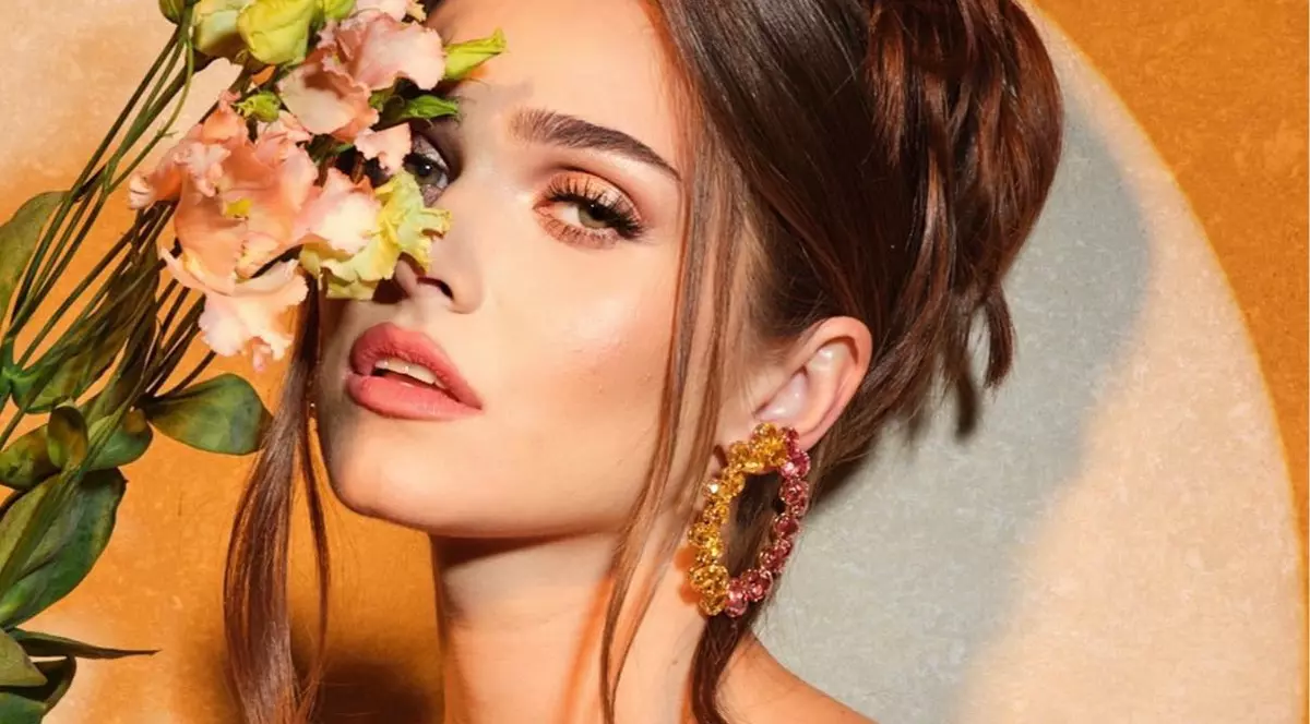 Ce i-a spus Theo Rose mamei sale atunci când aceasta a anunțat-o că vine la ea. Artista a născut recent un băiețel. „Ce să faci la mine, ai înnebunit?”