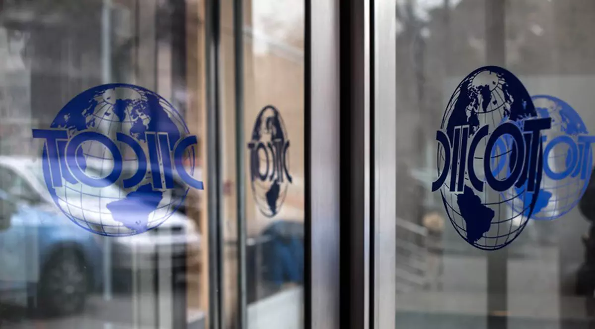 Percheziții DIICOT la mafia gunoaielor, care introducea ilegal deșeuri în țară. Cum funcționa rețeaua