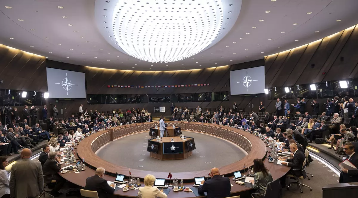 Vocea României lipsește din marile dezbateri strategice europene. Când taci, vorbesc alții în numele tău