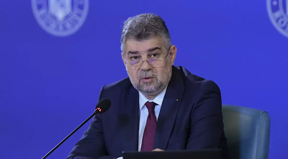 Premierul Ciolacu vrea să schimbe legislația: Companiile care operează stații de carburant fără autorizație vor răspunde penal
