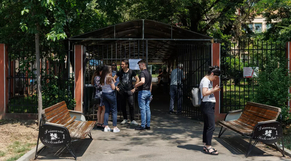 IT-iști care vor să devină profesori de informatică, despre examenul de titularizare: „E absurd să scriu despre iconițele de pe calculator”