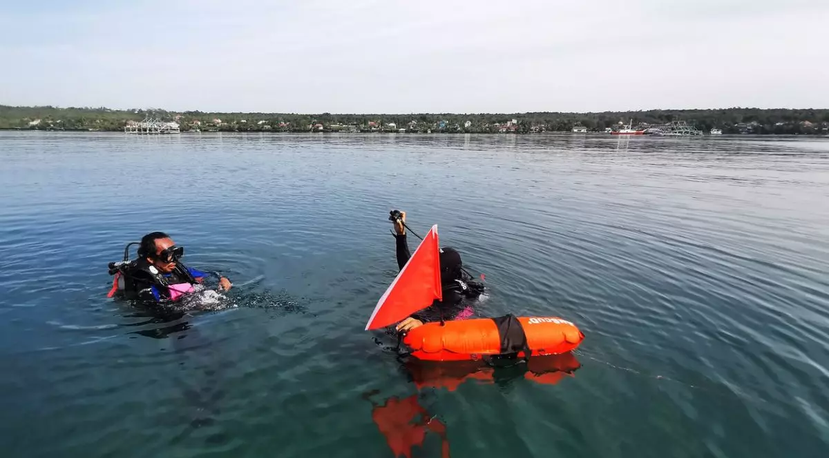 Un feribot s-a scufundat în Indonezia. Cel puțin 15 oameni au murit