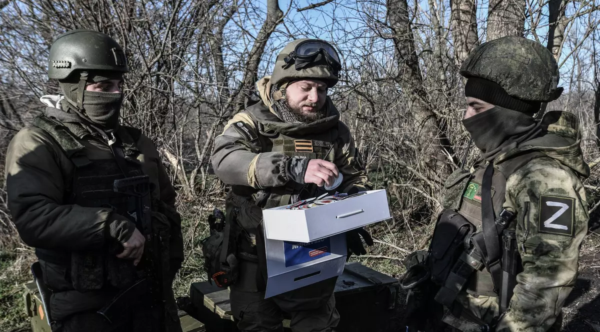 Un jurnalist rus a fost ucis și alți 3 au fost răniți, în apropierea liniei frontului din Ucraina. Moscova acuză un atac cu muniții cu dispersie