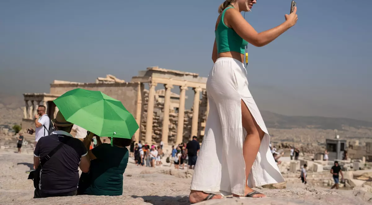 Grecia înfruntă un val de caniculă cu temperaturi de până la 44 de grade Celsius. Ce măsuri au luat autoritățile