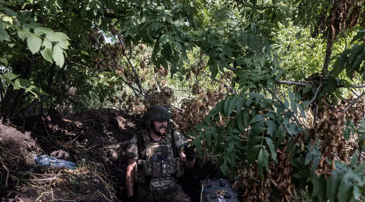 Un jurnalist AFP s-a ales cu răni produse de schije, lângă Bahmut, în urma unui atac cu dronă efectuat în timp ce realiza un reportaj