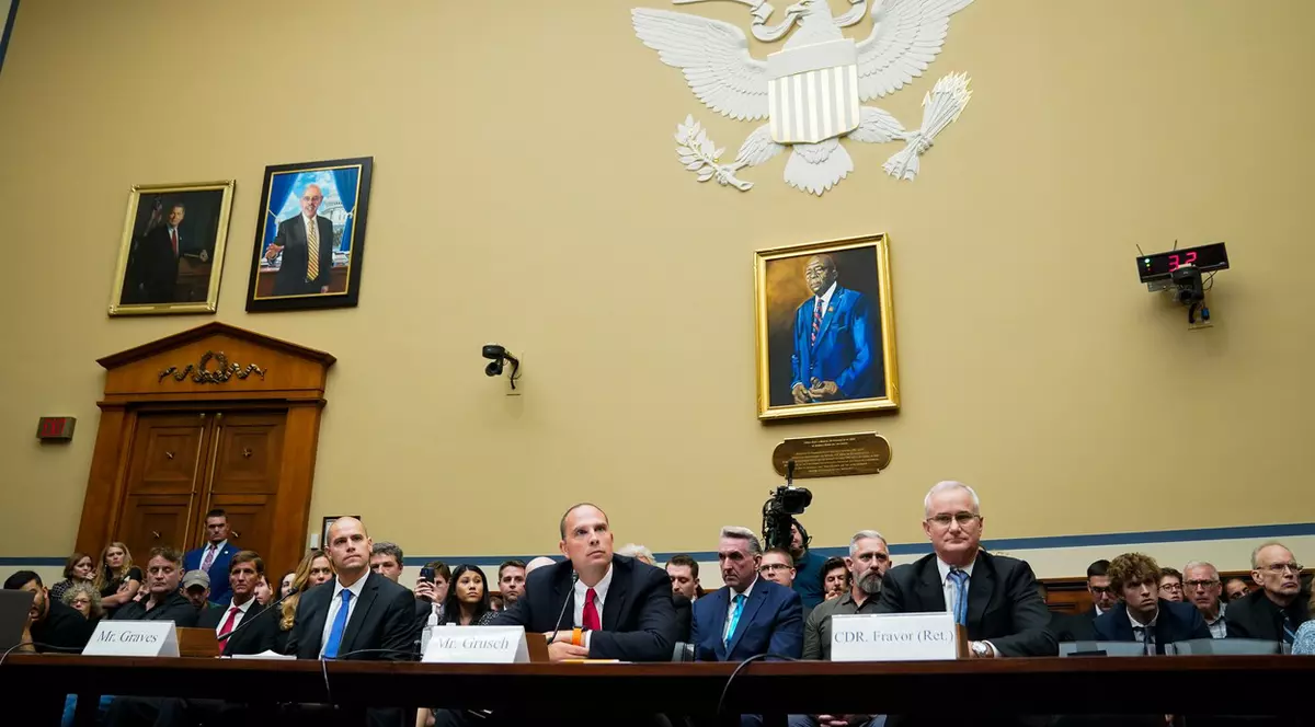 OZN-urile și extratereștrii, subiect de discuții în Congresul american. Un martor a spus că piloților le e frică să povestească despre ce văd