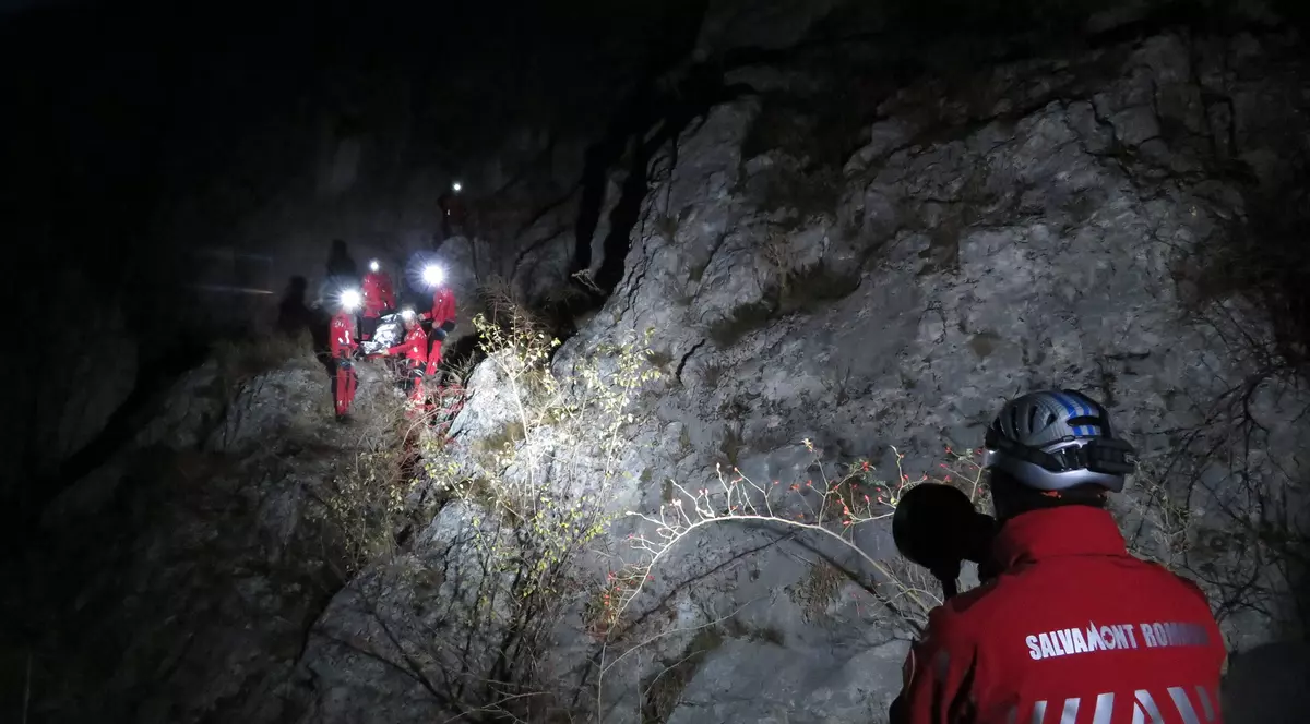 Șase persoane au fost salvate de pe munte, în ultimele 24 de ore. O persoană a fost găsită decedată de către salvamontiști