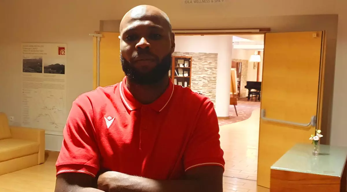 Mutat în vara acestui an la București, un malgaș a rămas siderat de bogăția văzută pe străzi: „Nu știam că România are o asemenea forță economică”