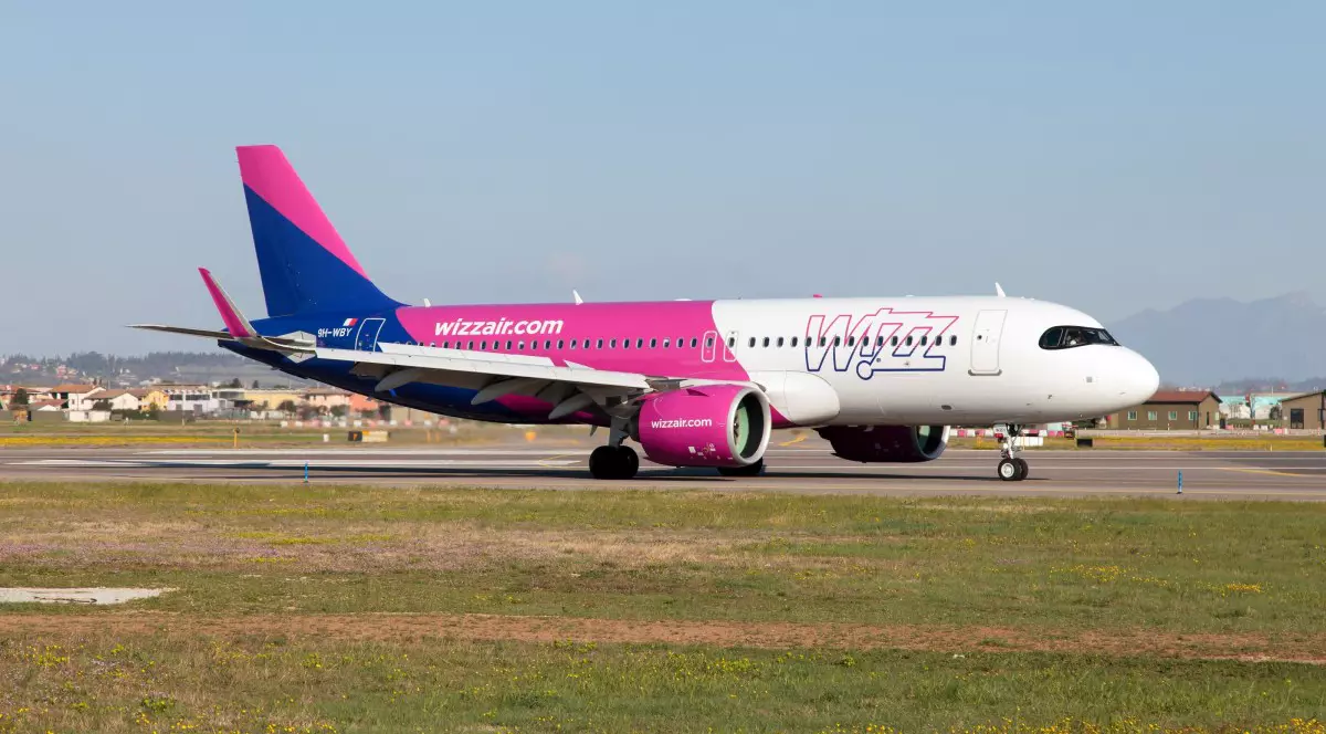 O aeronavă Wizz Air la sol