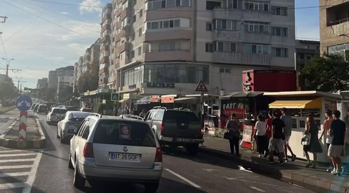 Protest cu mașinile în Botoșani, în memoria Alexandrei, tânăra gravidă care a murit în așteptarea medicilor