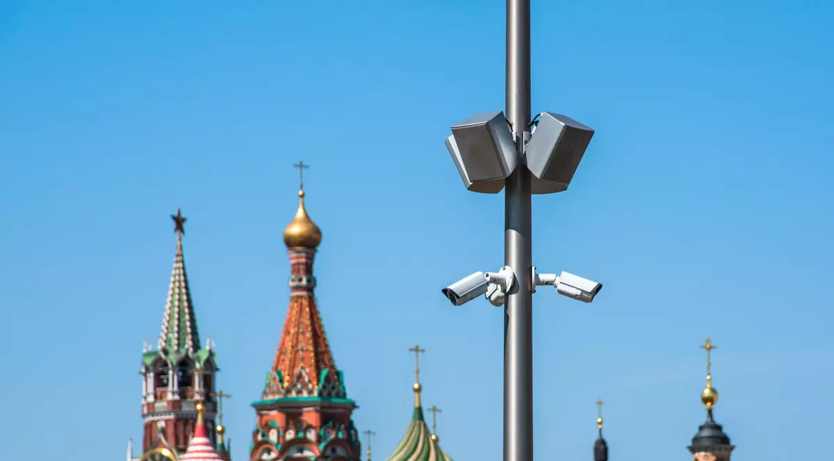 Rusia pregătește un „acord de loialitate” pentru străini. Nu vor avea voie să critice politica de stat, armata sau „valorile tradiționale”