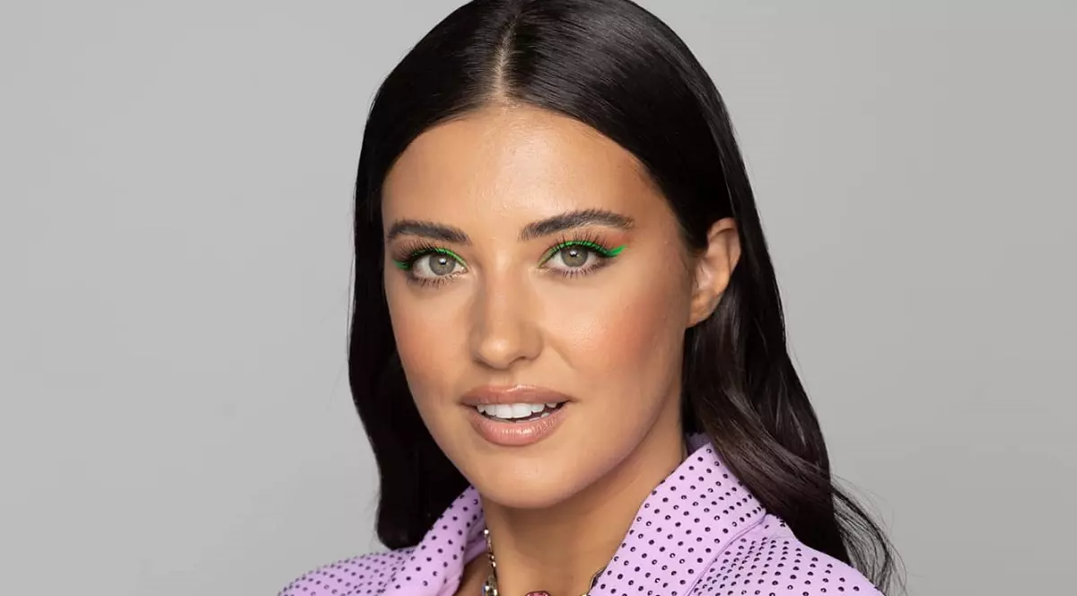 Cum arată Antonia în costum de baie după ce a zis că s-a îngrășat. Fanii au reacționat: „Ce Mădălina Ghenea? Uite aici femeie frumoasă”