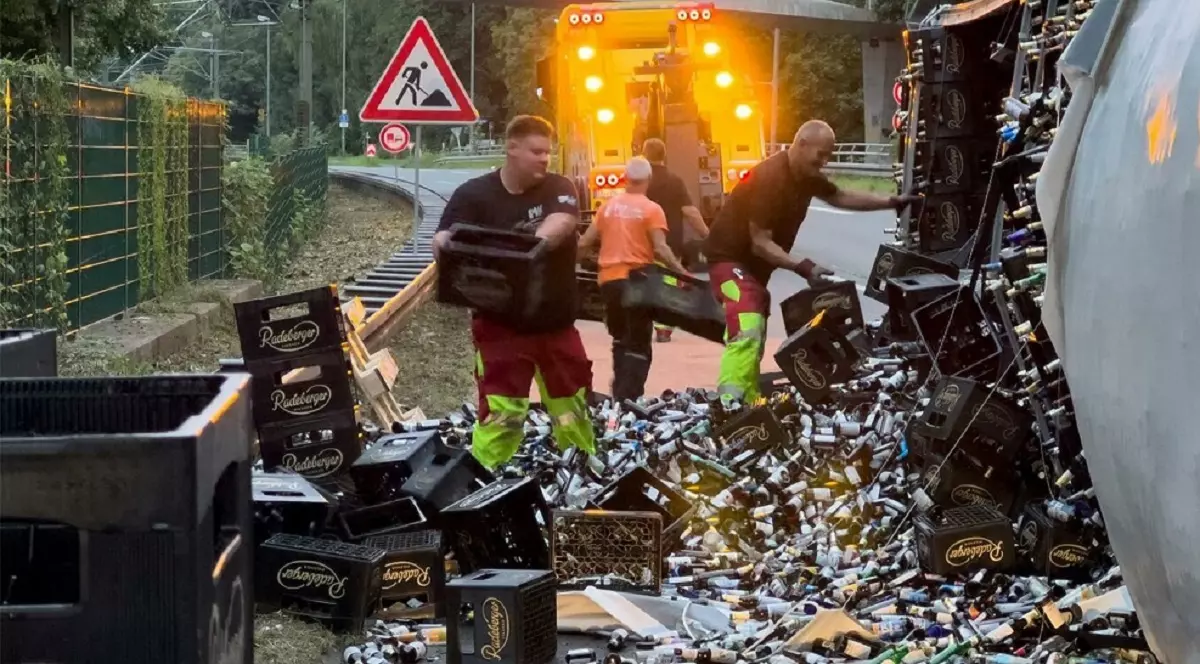 Un șofer român de TIR a închis timp de 20 de ore o șosea germană abia deschisă după ce fusese dezamorsată o bombă