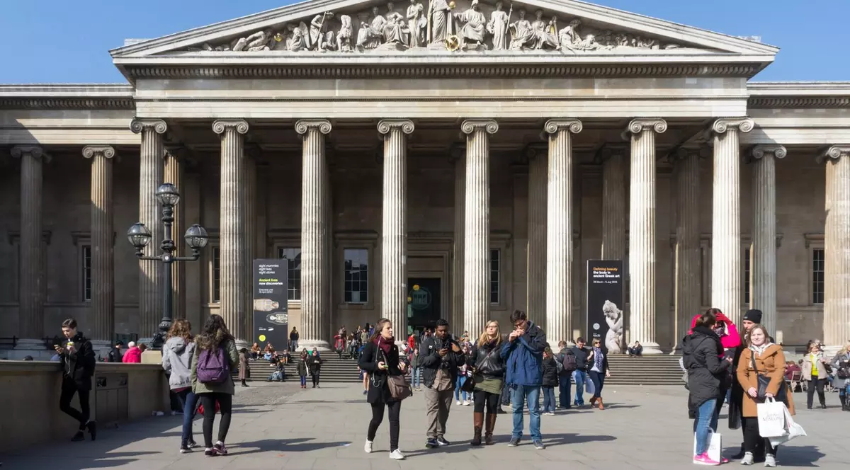 Furt la British Museum: bijuterii din aur și piese semiprețioase au dispărut. Muzeul a impus măsuri de urgenţă